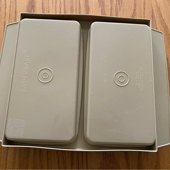 Vintage Tupperware Deviled Egg Keeper Storage - Picture 2 of 6